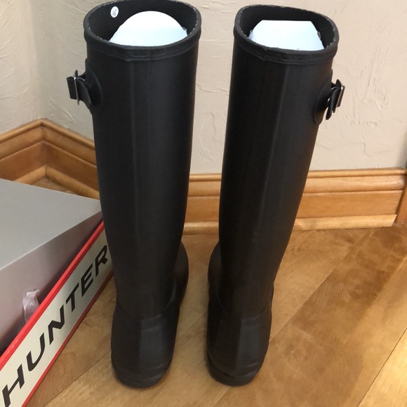 Hunter rain boots size 9 with original box and wrapping - Picture 8 of 12